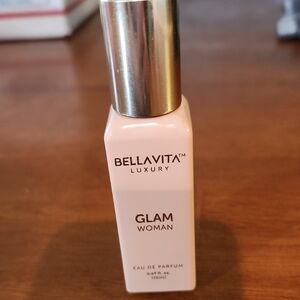 Bella Vita Glam Woman Eau de Parfum - Soft Pink